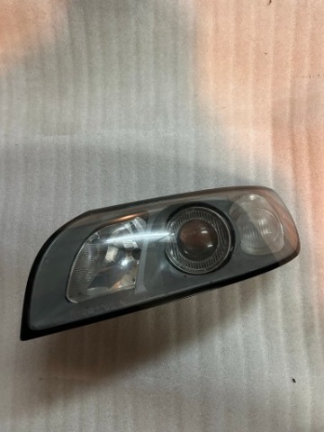 30698886 ФАРА ПРАВА ПЕРЕДНЯ 1.6 74 2007 VOLVO V50 (MW) 25988452 