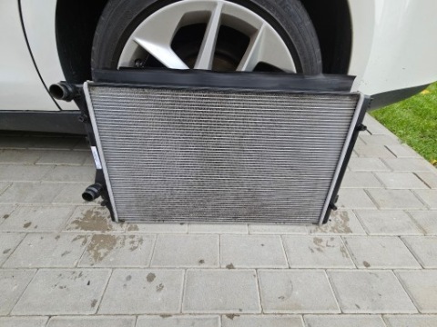 ВОДИ VW SEAT SKODA 1.8 TSI 5K0121251F 