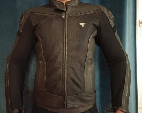 ПРОДАМ KURTKE NA ДВИГУН SHIMA PISTON MEN BLACK, РОЗМІР 52 