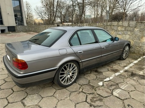 BMW E38 RUEDAS AUTEC 9X20 BAJADA CENTR 72.6.  