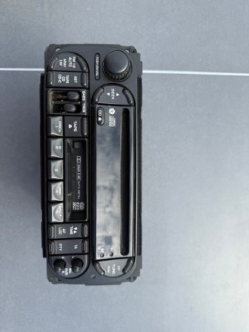RADIOMAGNETOFON Z CD CHRYSLER PT CRUISER 2000R. Z КОДОМ 
