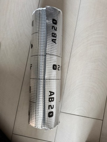 МАТ БІТУМНИЙ O WYMIARACH 370 CM (DLUGOSC), 50 CM (SZEROKOSC), 2,0 MM GR 