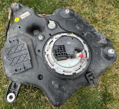 AUDI A6 C7 БАК БАК ADBLUE 4G0131877 