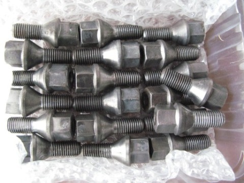 БОЛТ КОЛЕСА M12X1,5 L-40 MM 
