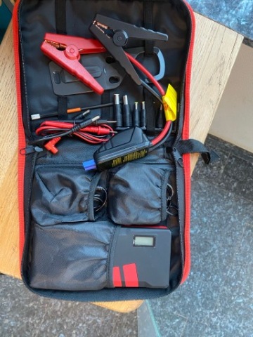ПРИСТРІЙ ПУСКОВІ ROOKS МІНІ BOOSTER KING ВЕЛИКЕ 900A, 20000MAH, 12V 