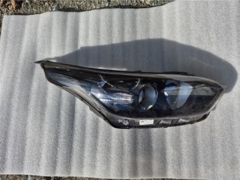 ФАРА ПЕРІД ПРАВИЙ KIA CEED 3 92102-J7051 