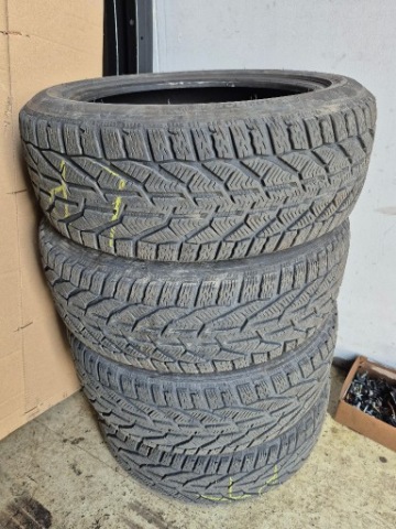 ШИНЫ ЗИМНИЕ KORMORAN 205/55R17 95V W ОЧЕНЬ DOBRYM STANIE 