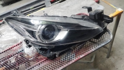 MAZDA 3 3 13-16 ПЕРІД ПЕРЕДНЯ ПРАВА ФАРА КСЕНОН 7477558600 BHR351030 