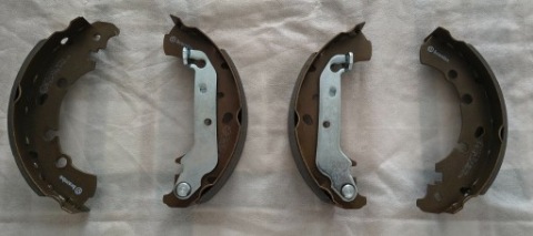 КОЛОДКИ ГАЛЬМІВНЕ DO FORD FIESTA, BREMBO S24532, 4 SZT. 