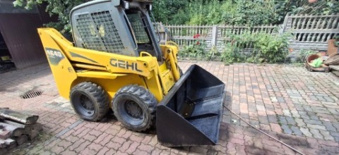 МІНІ ЗАРЯДНИЙ ПРИСТРІЙ GEHL 4640 