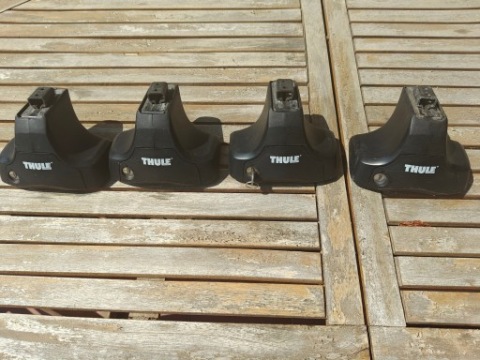 ЗАДНІ ФАРИ БАГАЖНИКА ДАХУ THULE RAPID СИСТЕМА 750 (КОМПЛЕКТ 4 SZT. + KLUCZYK) 