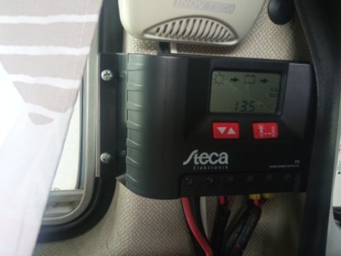 РЕГУЛЯТОР НАПРУГИ STECA PR 1515 