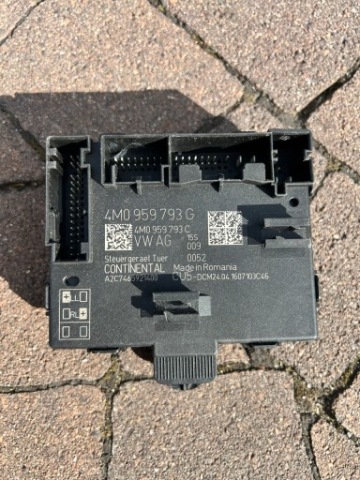 БЛОК КЕРУВАННЯ МОДУЛЬ ДВЕРІ AUDI 4M0959793G 