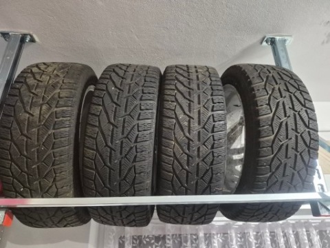ШИНЫ KORMORAN SNOW 225 45 R17 КОМПЛЕКТ СУПЕР СОСТОЯНИЕ 