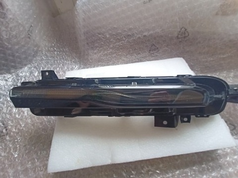 ФАРА ПРОТИВОТУМАНКА LED (СВЕТОДИОД ) ХОДОВЫЕ ОГНИ ДХО ПРАВАЯ VOLVO V40 31290579