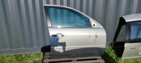 ДВЕРІ ПЕРЕДНЯ ПРАВЕ FORD MONDEO MK3 2001-2007 