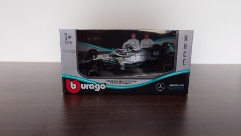 Bburago Mercedes AMG F1 W10 EQ Power+ Lewis Hamilton #44# 1:43 BURAGO