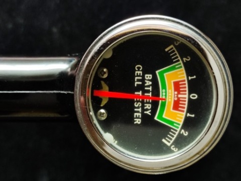 АНАЛОГОВИЙ ТЕСТЕР OGNIW/BATERII/AKUMULATOROW-BATTERY CELL TESTER. РОКИ 1960. 