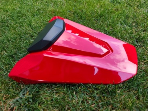 НАКЛАДКА СИДІННЯ ЧЕРВОНИЙ DO HONDA CBR 650 R RH15 2024-2025 