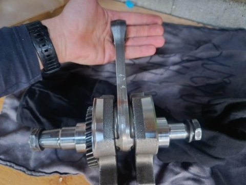 BWM F650 GS CS R13 DAKAR SHAFT CRANK ENGINE 