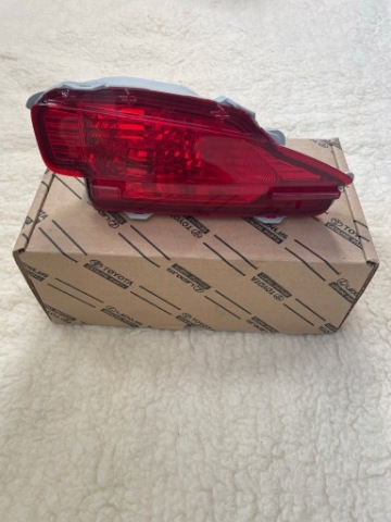 YARIS 3 11-14R ЛАМПОЧКА БАМПЕР ТУМАННА БАМПЕР ЗАД ЛІВА 81591-0D050 