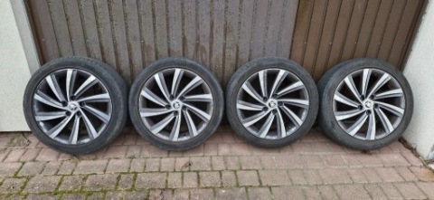 ДИСКИ SKODA OCTAVIA MK4 7.5JX18H2, 431 ET48 , SILVER/8Z8 