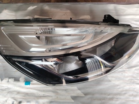 ФАРА ПЕРЕДНЯ ПРАВА RENAULT CLIO IV РЕСТАЙЛ 260100653R 