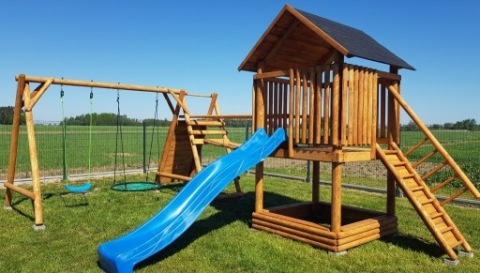 Plac zabaw hustawka zjeżdżalnia domek dla dziecka