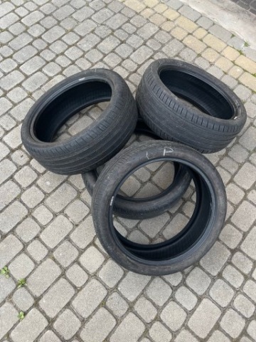VREDESTEIN ULTRAC 215/40 R18 89Y - ТРІШКИ ВЖИВАНІ 