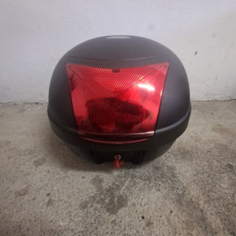 КОФР ЦЕНТРАЛЬНИЙ GIVI 28L Z ПЛИТА 