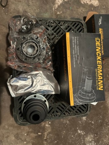 КОМПЛЕКТ ШАРНІРА BMW E36 