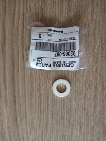 ПІДКЛАДКА КОРКА ЗЛИВУ МАСТИЛА KAWASAKI 92065-097 5 SZT. 