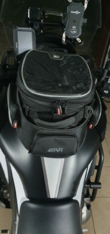 TANKBAG GIVI 20 LT XSTREAM Z MAPNIKIEM КРЕПЛЕНИЕ NA BF TANKLOCK 