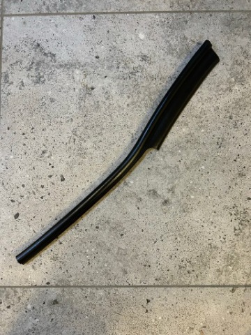 SEALANT BELT PRZEDNIEGO/ HOOD AUDI A3 8L 1997 - 2003 