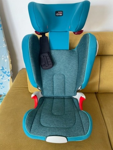 КРІСЛО АВТО ROMER KIDFIX ISOFIX 15-36 KG 