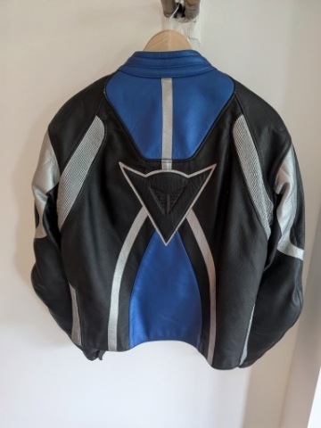 КУРТКА МОТОЦИКЛЕТНА DAINESE ШКІРЯНА R. 52 + PODPINKA+ ЧОХОЛ 