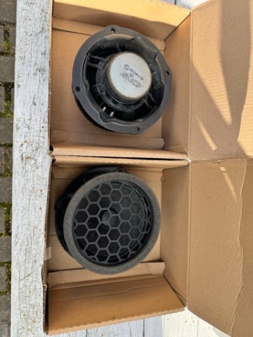 ДИНАМІКИ ПЕРІД SKODA SUPERB 3 NISKOTONOWE 3V003541LA 
