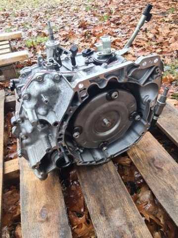 SKRZNIA ПЕРЕДАЧ АВТОМАТ NISSAN J11 1.2 X421A 
