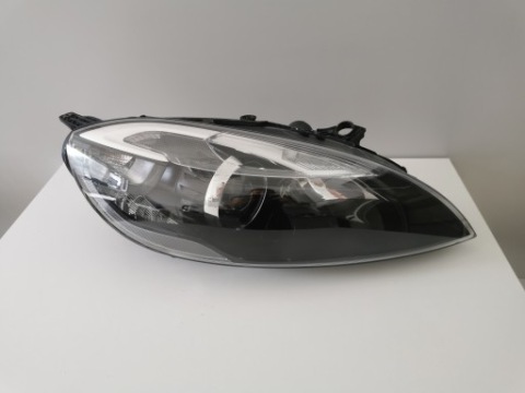 ФАРА ПРАВИЙ ФАРА ПРАВА ПЕРІД КСЕНОН 31283333 VOLVO V40 2 II 12 