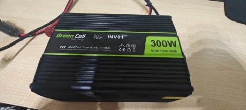 ПЕРЕТВОРЮВАЧ GREEN CELL 12V NA 230V INV01 300W / 600W 