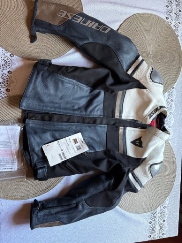 КУРТКА МОТОЦИКЛЕТНА ШКІРЯНА DAINESE RAPIDA LADOS 42 (XS/S) Z METKAMI 