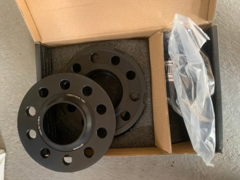 ПРОСТАВКИ AUDI 10MM 5X112 66.6 ПЛЮС БОЛТЫ 