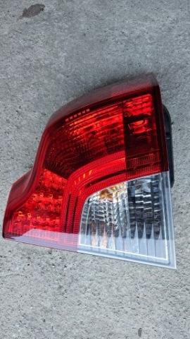 ФАРА ЗАД ЛІВА VOLVO S40 (USZKODZONA) 