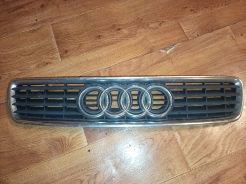 ПЕРЕДНІЙ РЕШІТКА AUDI A4B5 
