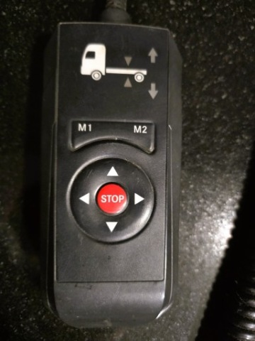 ПУЛЬТ ПОДУШОК ПІДВІСКИ MERCEDES ACTROS MP4 A0028208297 