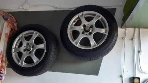 NEUMÁTICOS DE INVIERNO BRIDGESTONE CON TOYOTY YARIS, JUEGO  