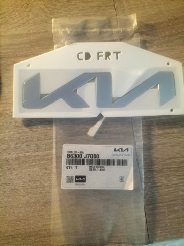 ЗНАЧОК KIA 86300 J7000 