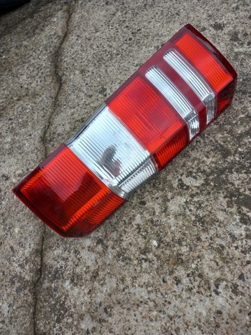 FARO PARTE TRASERA PARA MERCEDES VITO VIANO 639  