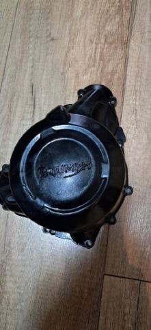 КРИШКА ГЕНЕРАТОРУ ОРИГІНАЛ TRIUMPH STREET TRIPLE 2008-2010 