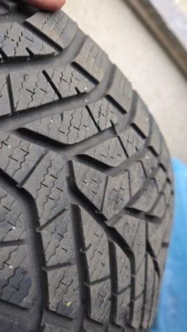 4X ШИНА ЗИМОВА YOKOHAMA BLUEARTH WINTER V905 225/40R19 93W 2021R. 